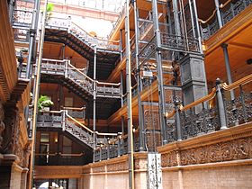 Bradbury_Building,_interior,_ironwork
