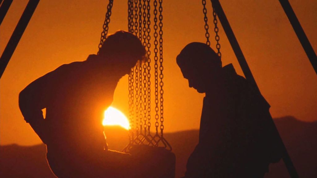 Forgotten Gems: Tequila Sunrise (***1/2) is a Recurring&nbsp;Dream