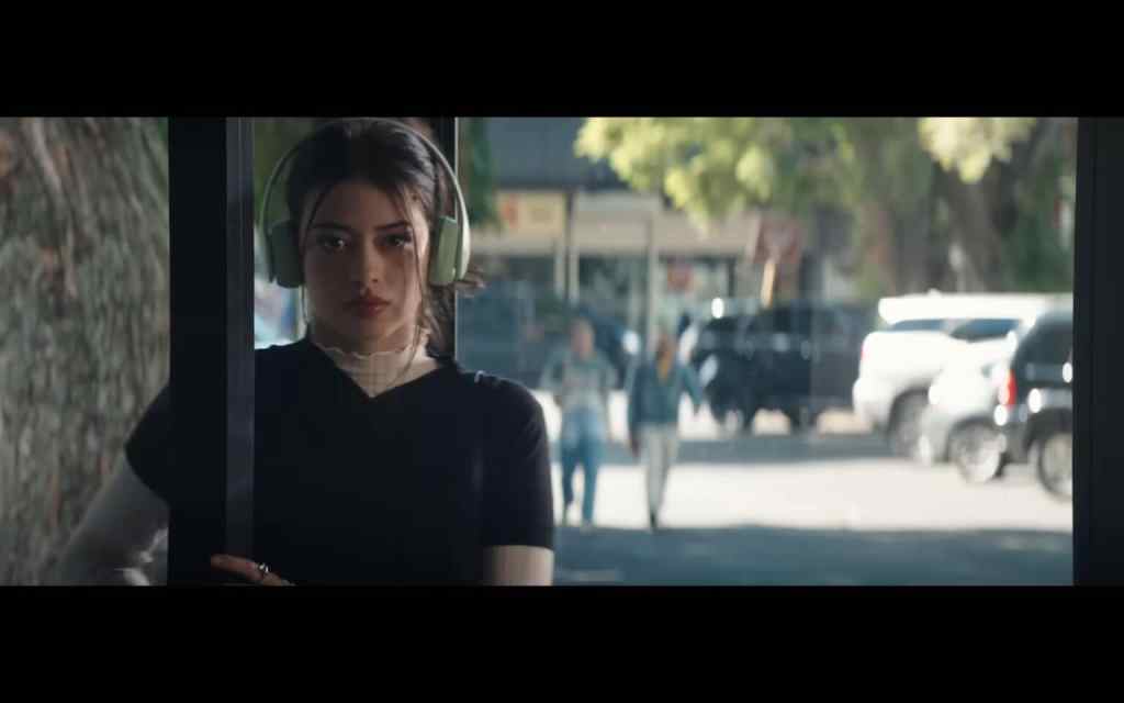 Amber Midthunder in Novacaine